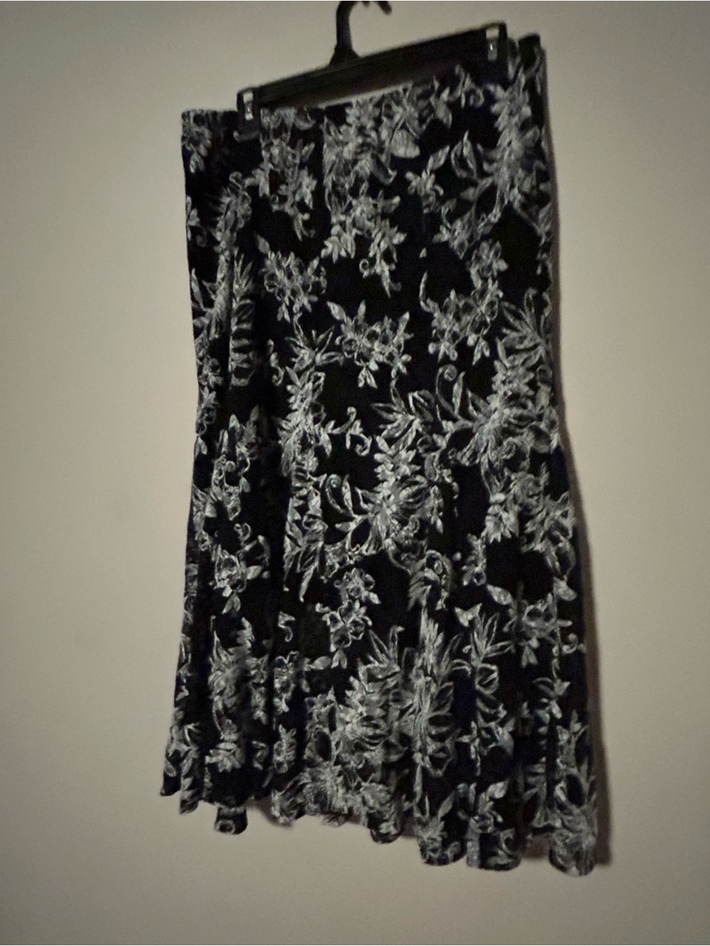 JM Collection Black and White Floral A-Line Skirt